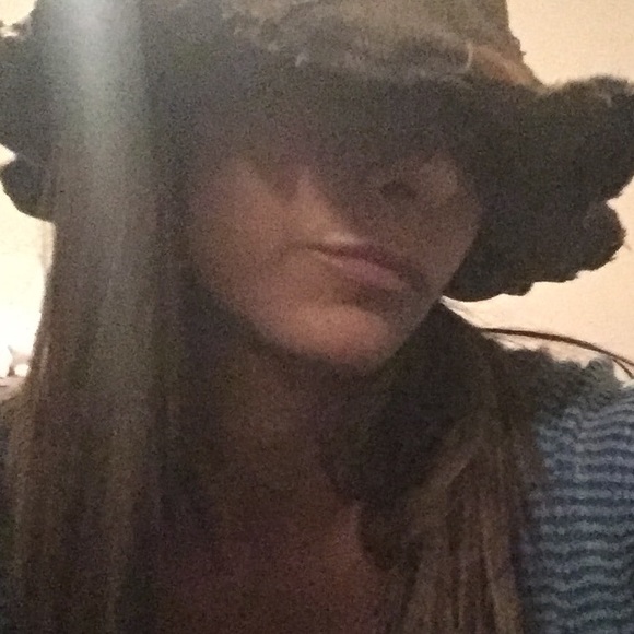 Meet your Posher, Jennifer - Picture 1 of 1